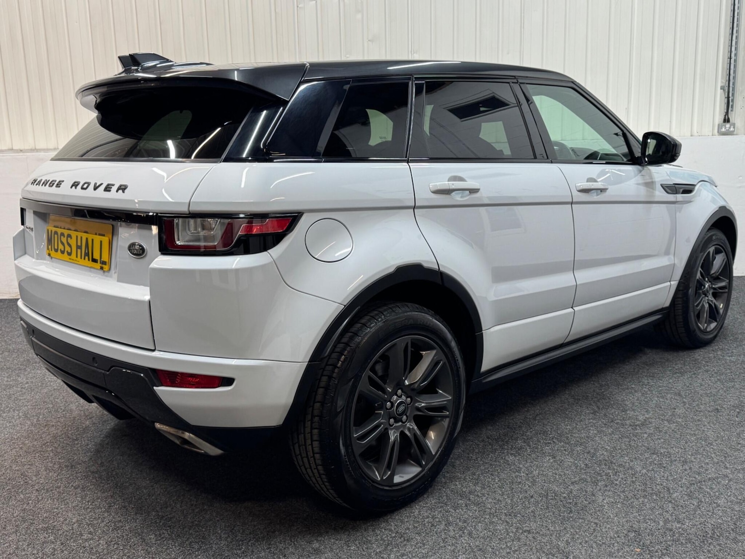 Used Land Rover Range Rover Evoque 2018 for sale - 77130565: Photo 2