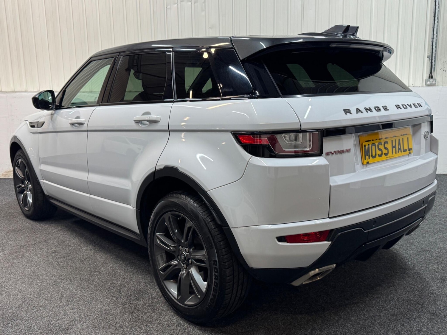 Used Land Rover Range Rover Evoque 2018 for sale - 77130565: Photo 4