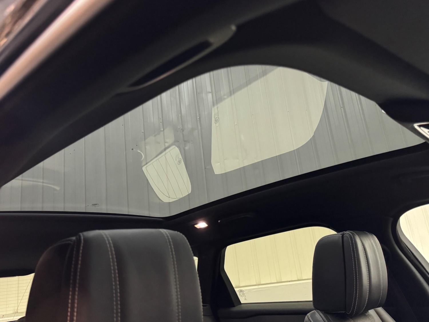 Used Land Rover Range Rover Velar 2018 for sale - 76671385: Photo 13