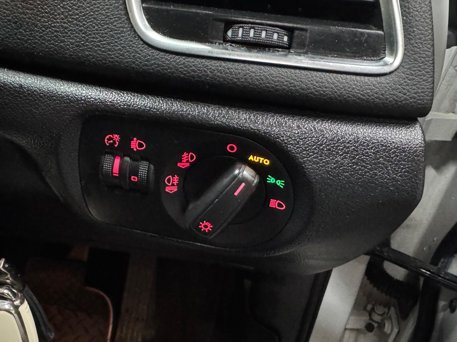 Used Audi Q3 2013 for sale - 76371135: Photo 17