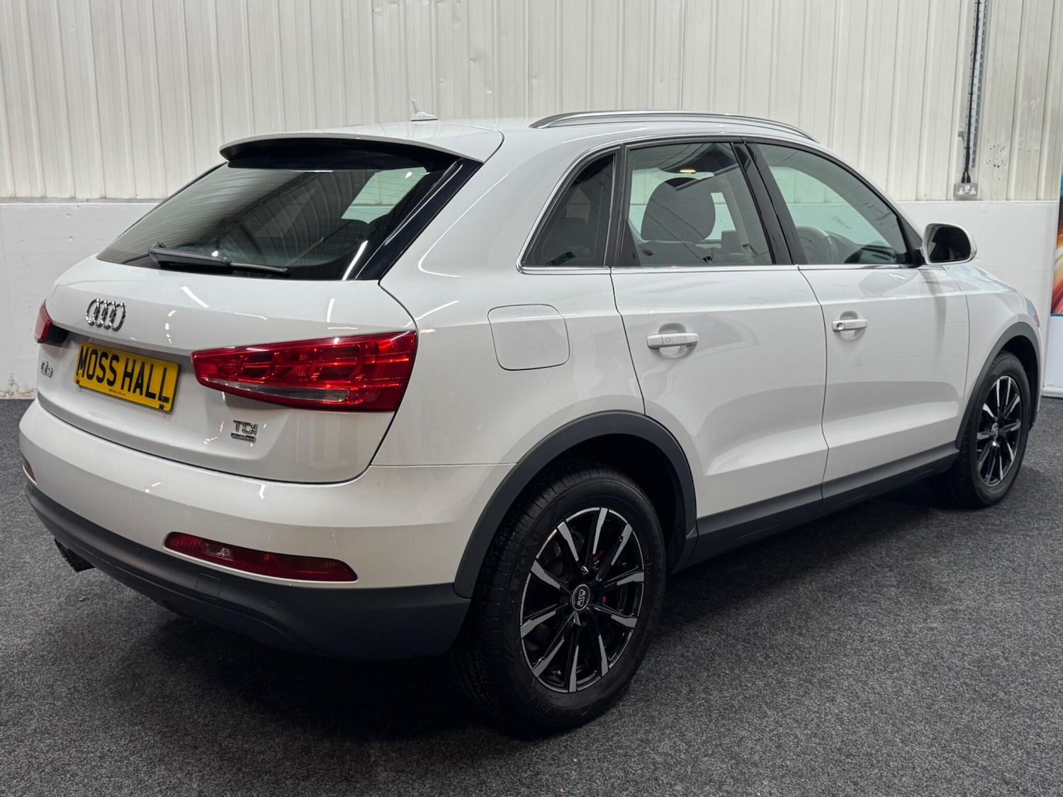 Used Audi Q3 2013 for sale - 76371135: Photo 2