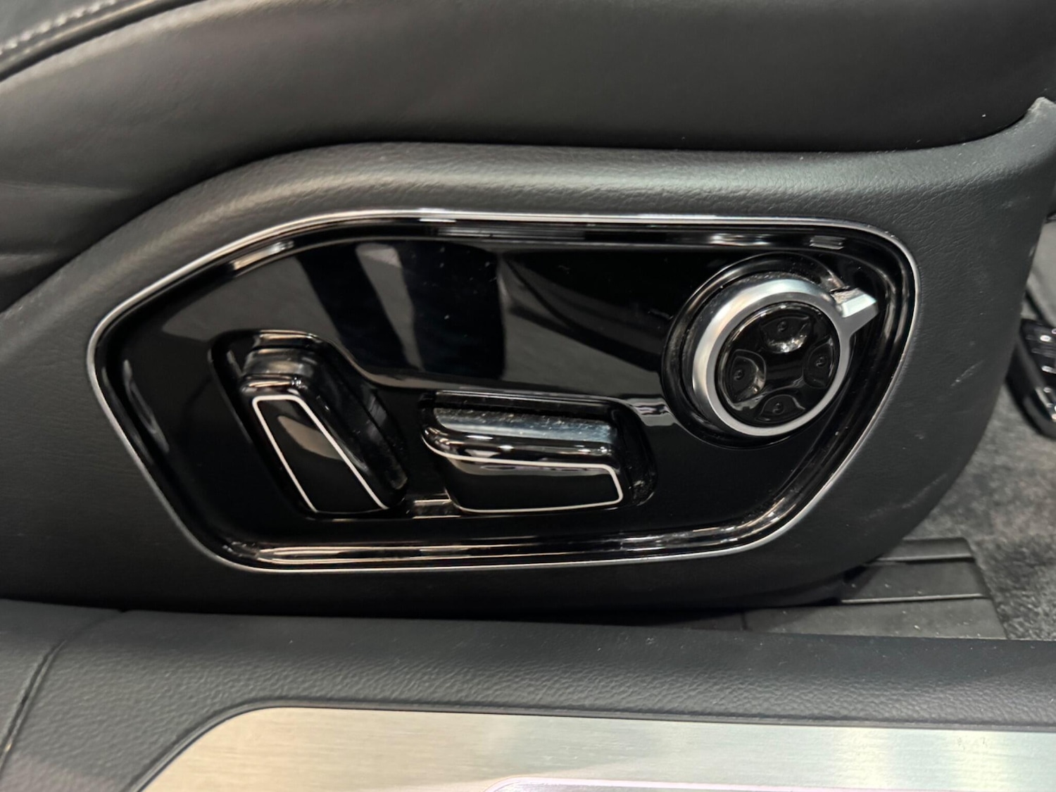 Used Audi A8 2017 for sale - 76238575: Photo 21