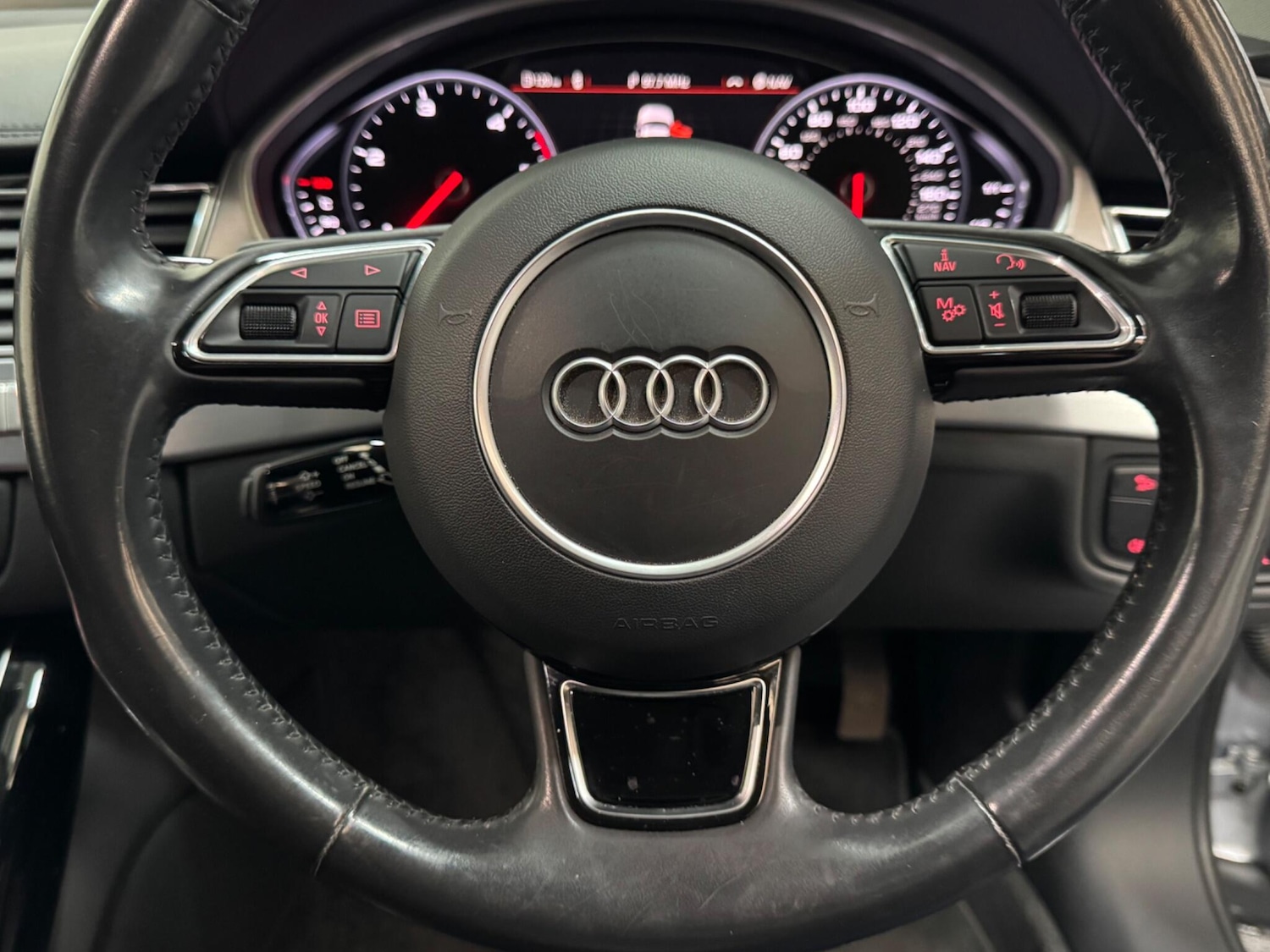 Used Audi A8 2017 for sale - 76238575: Photo 25