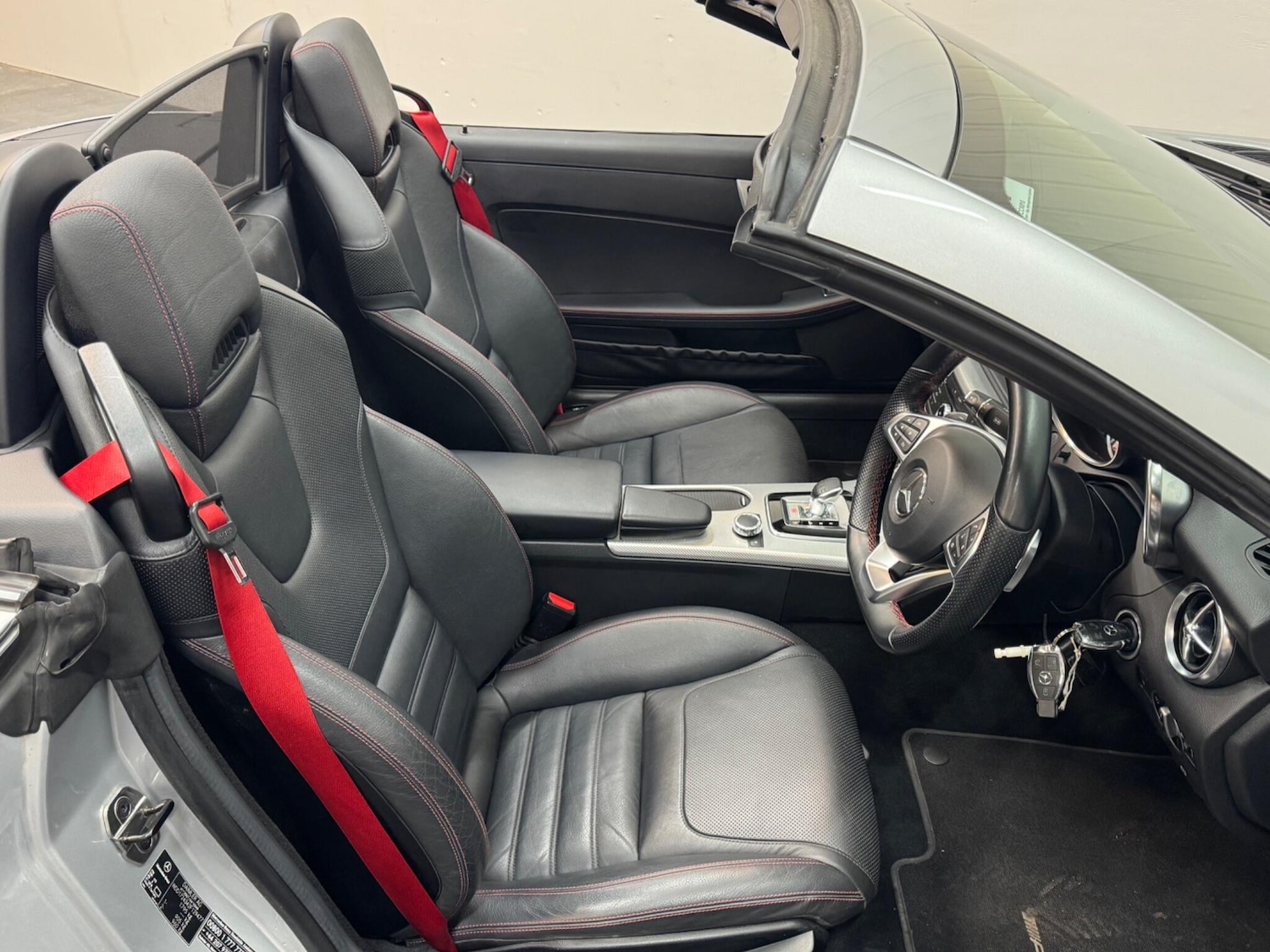 Used Mercedes-Benz SLC 2016 for sale - 76584439: Photo 11