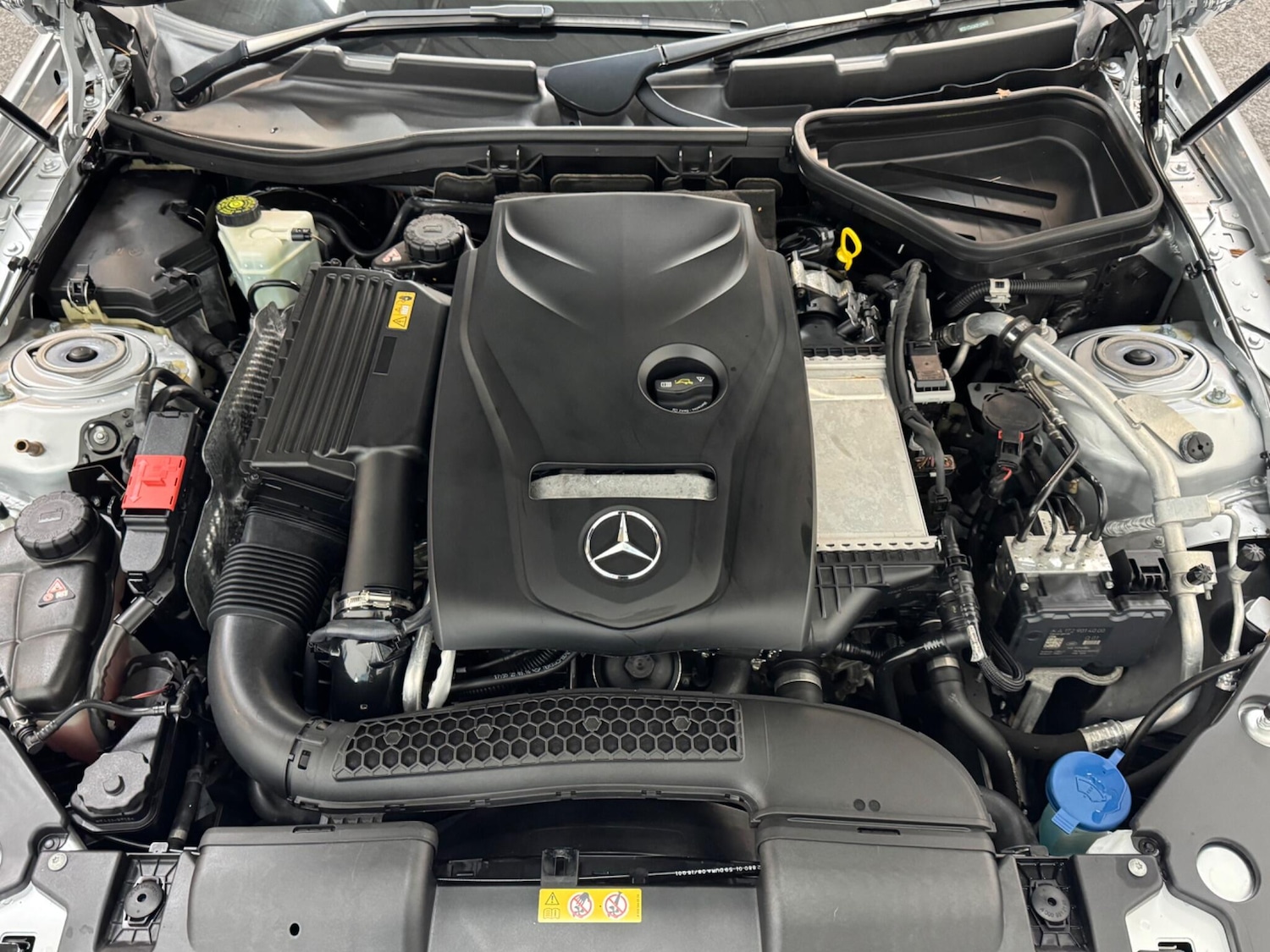 Used Mercedes-Benz SLC 2016 for sale - 76584439: Photo 26