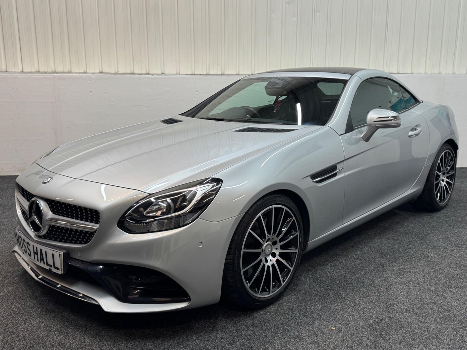 Used Mercedes-Benz SLC 2016 for sale - 76584439: Photo 3