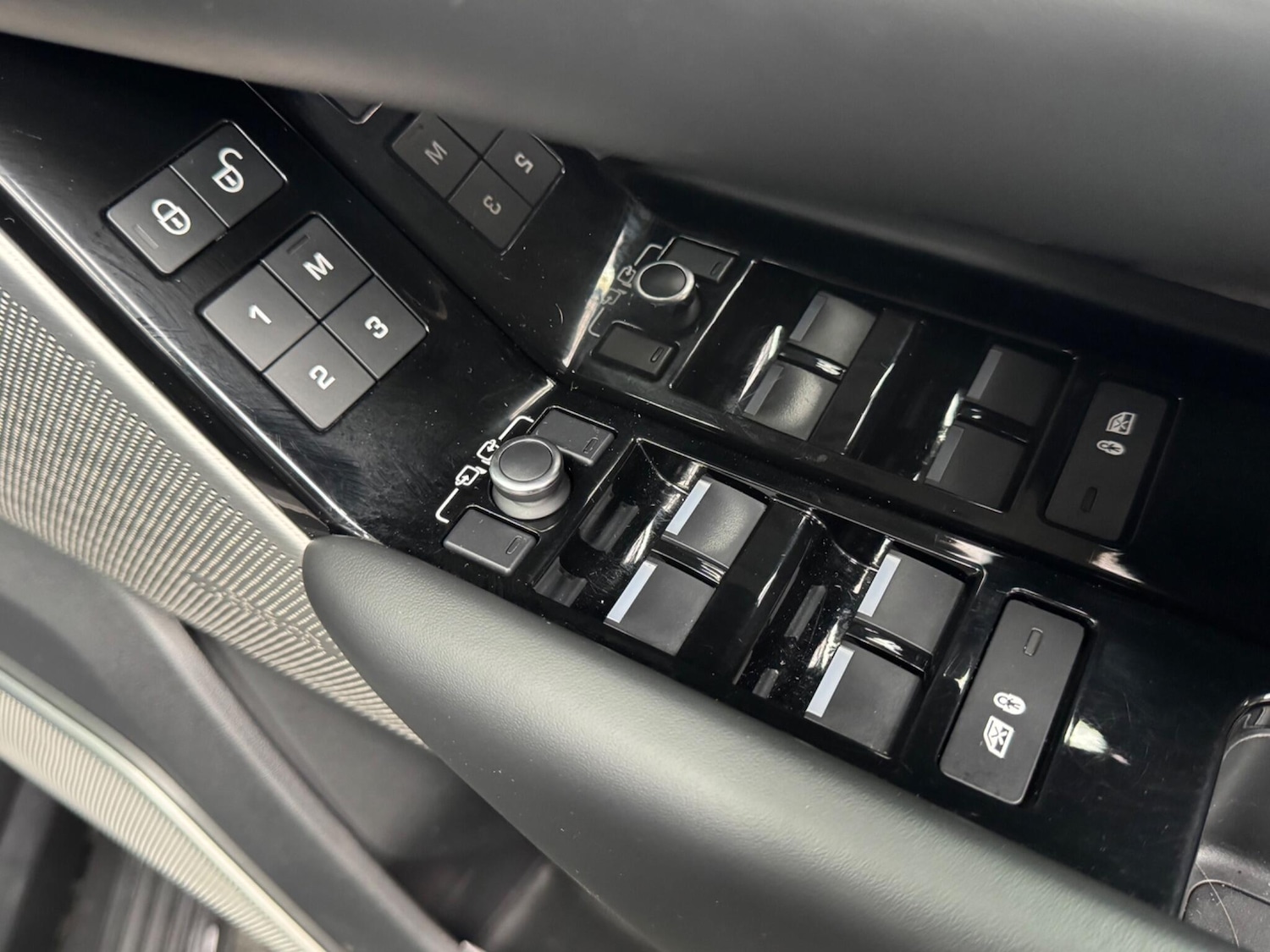 Used Land Rover Range Rover Velar 2018 for sale - 77633781: Photo 24