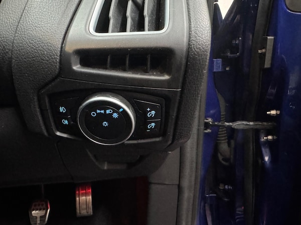 Used Ford Focus 2016 for sale - 76189157: Photo 17