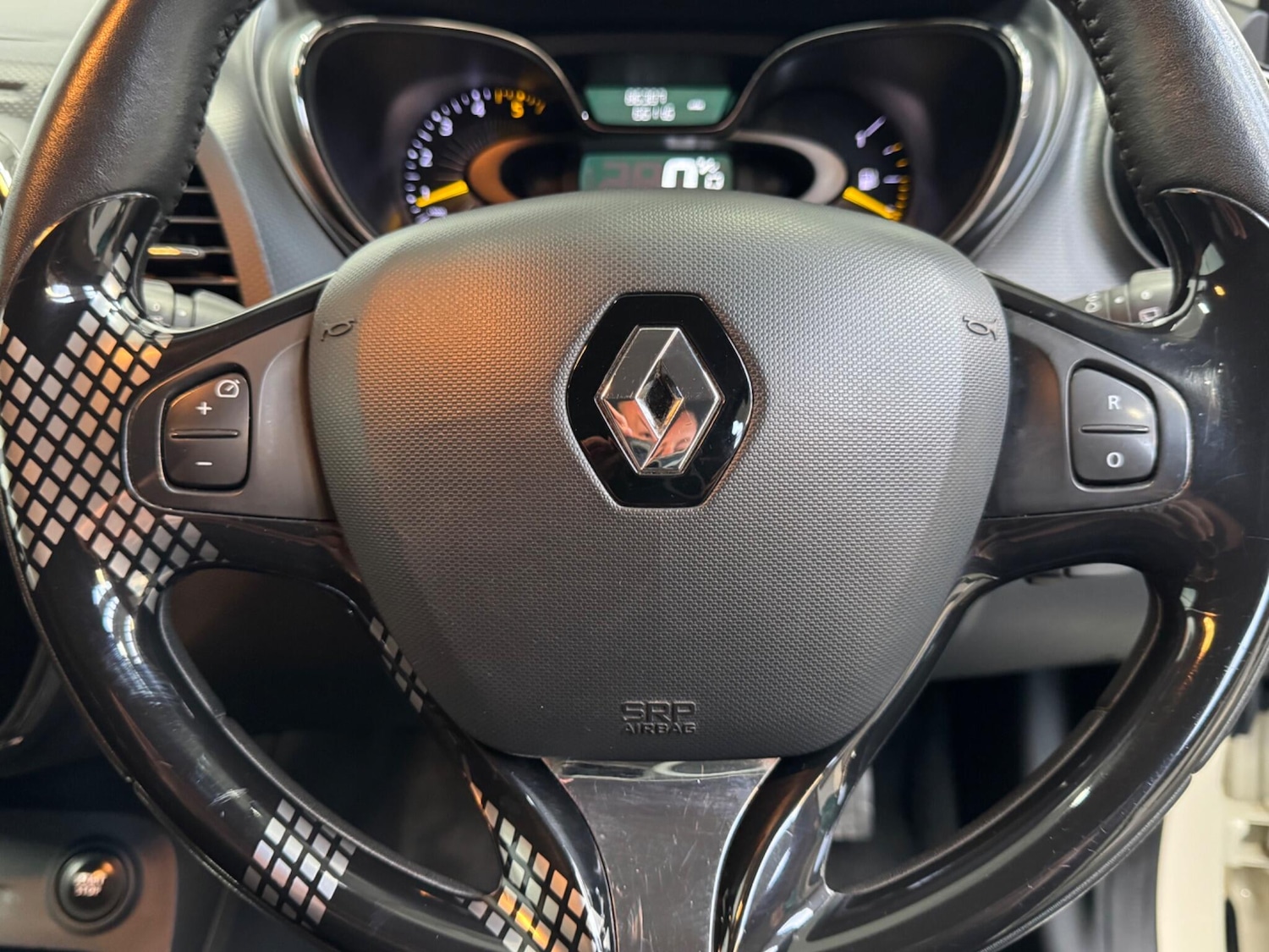 Used Renault Captur 2015 for sale - 77925902: Photo 17