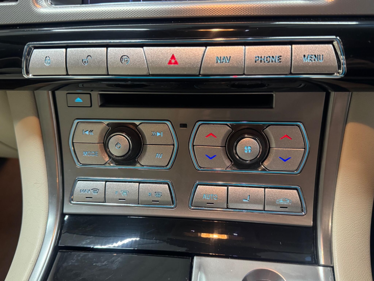 Used Jaguar XF for sale - 76965339: Photo 16