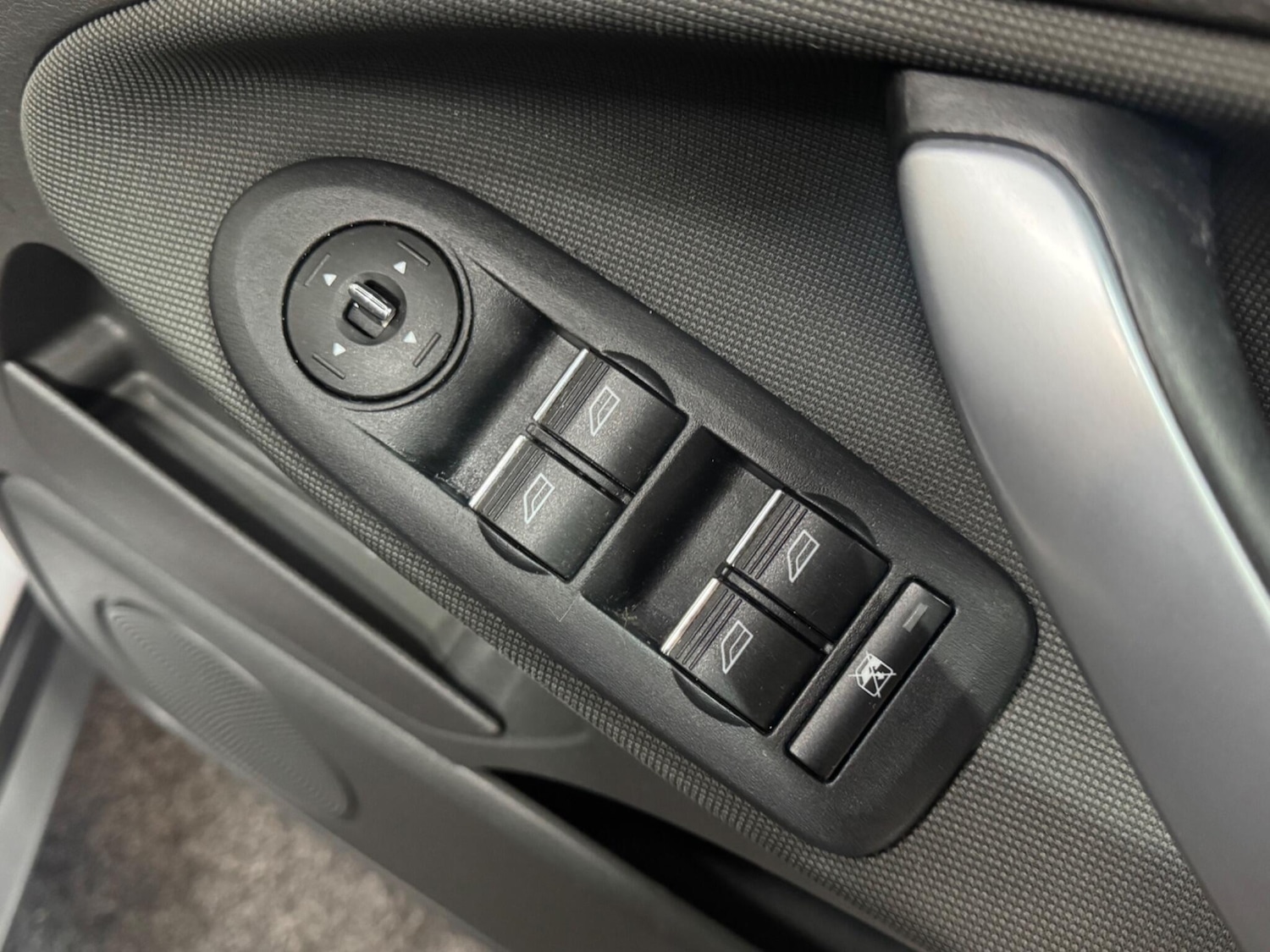 Used Ford Kuga 2011 for sale - 76398421: Photo 17