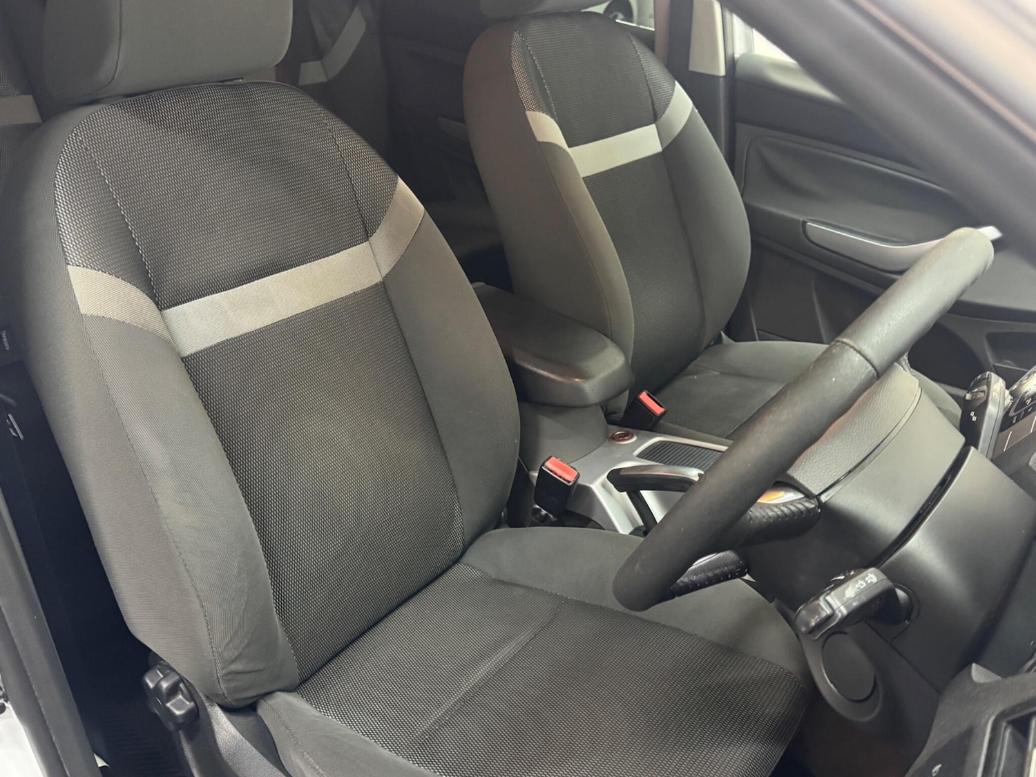 Used Ford Kuga 2011 for sale - 76398421: Photo 9