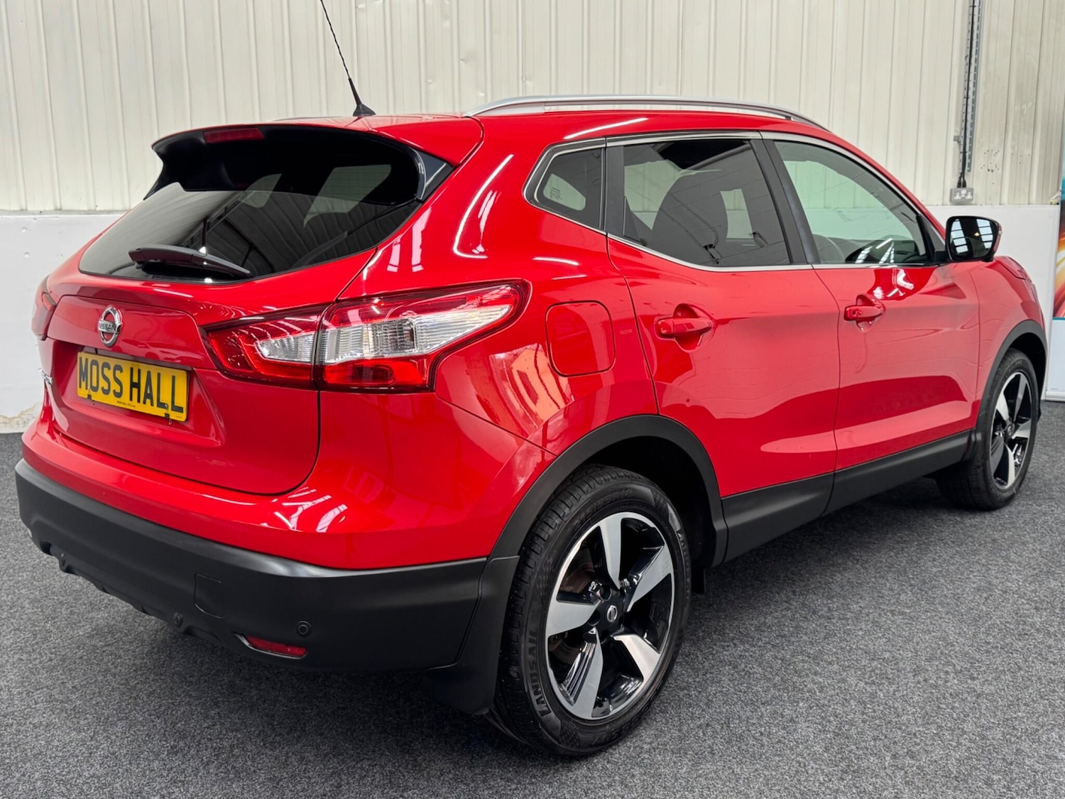 Used Nissan Qashqai 2017 for sale - 76912895: Photo 2