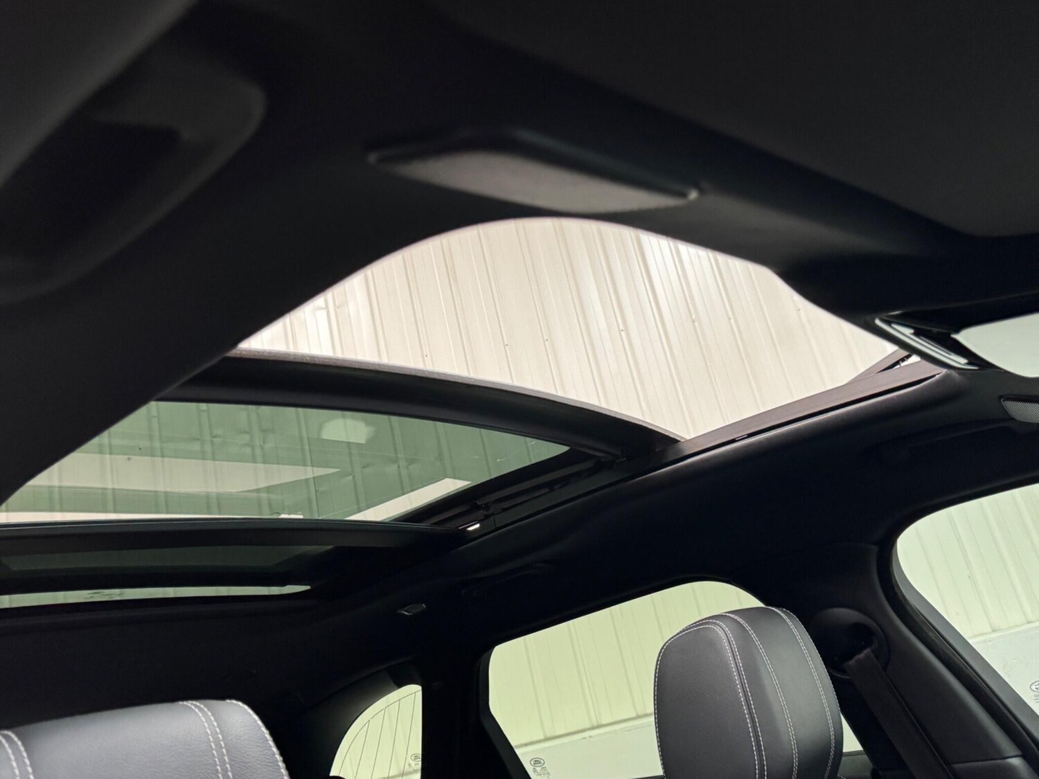 Used Land Rover Range Rover Velar 2021 for sale - 76433203: Photo 13