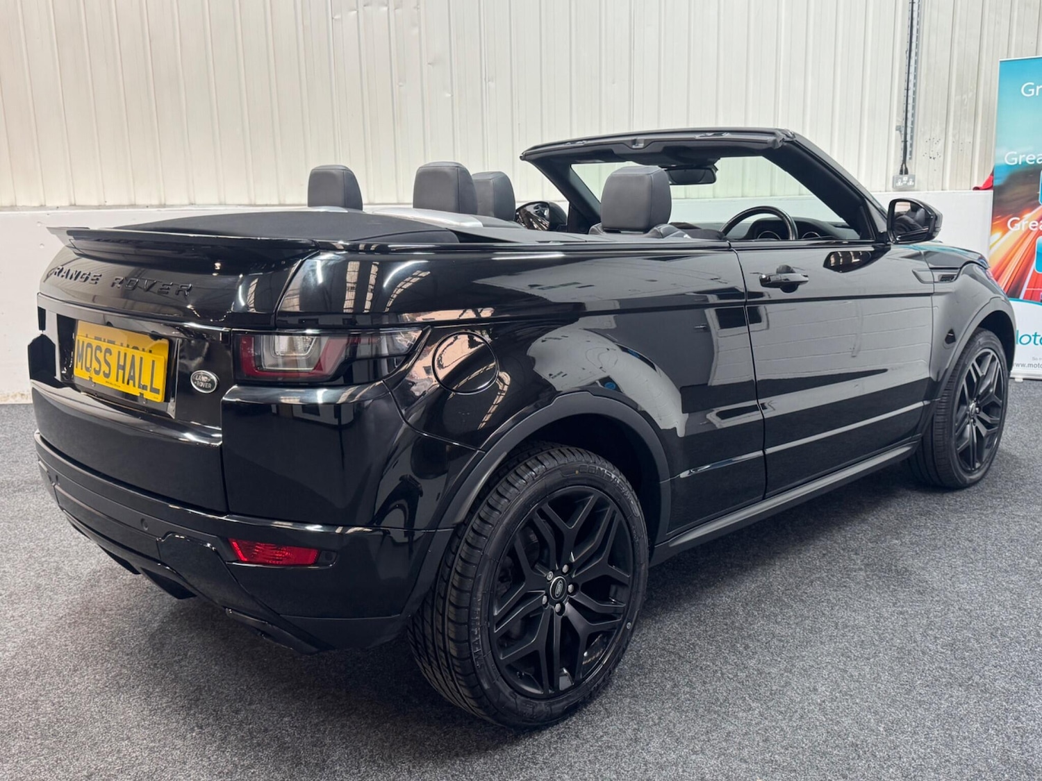 Used Land Rover Range Rover Evoque 2017 for sale - 76260184: Photo 2