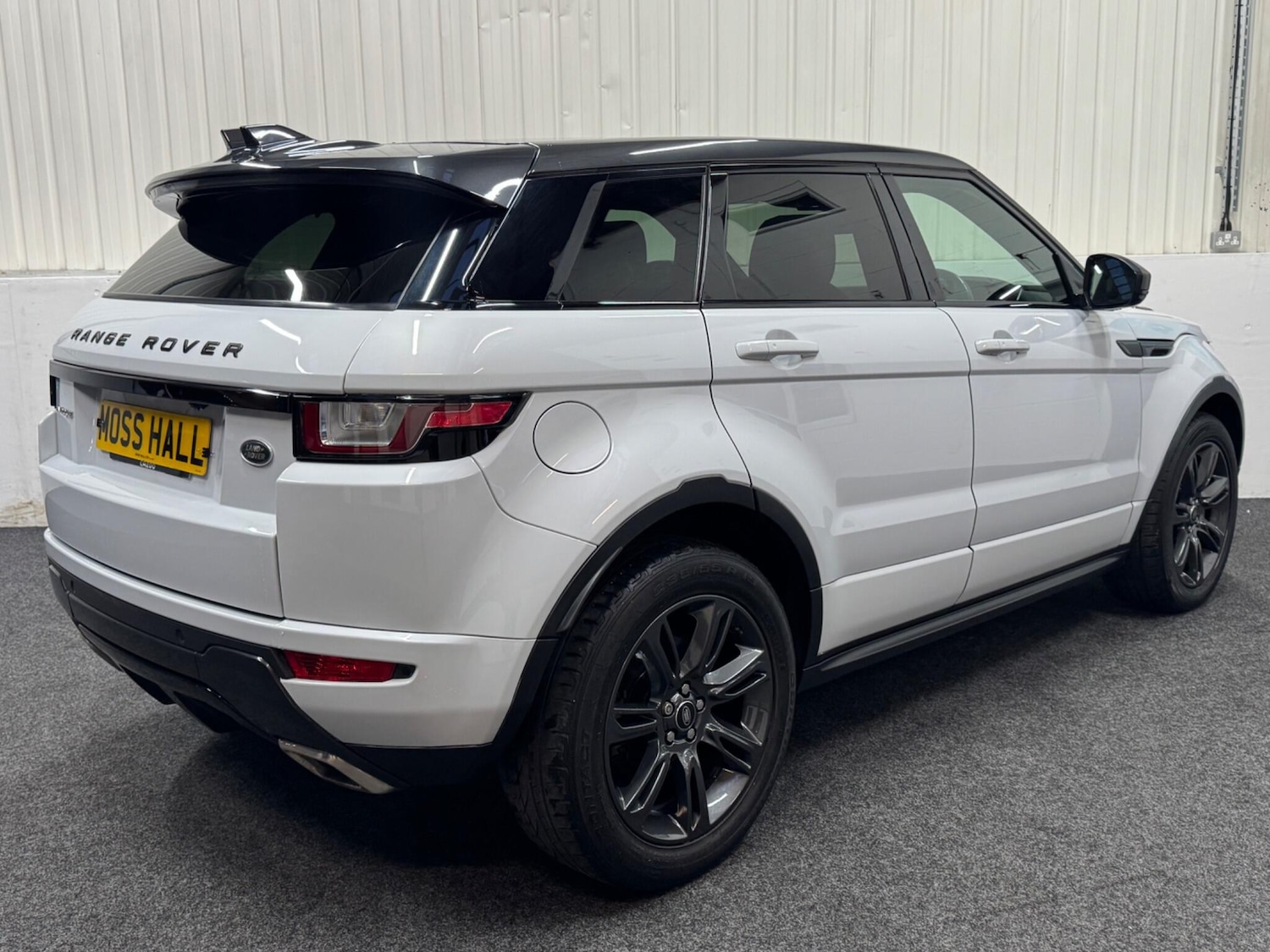 Used Land Rover Range Rover Evoque 2017 for sale - 77940103: Photo 2