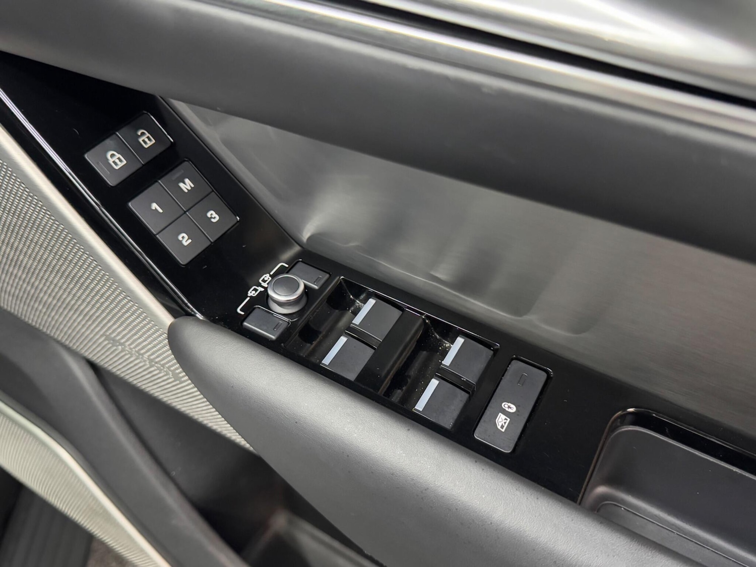 Used Land Rover Range Rover Velar 2022 for sale - 77305590: Photo 18