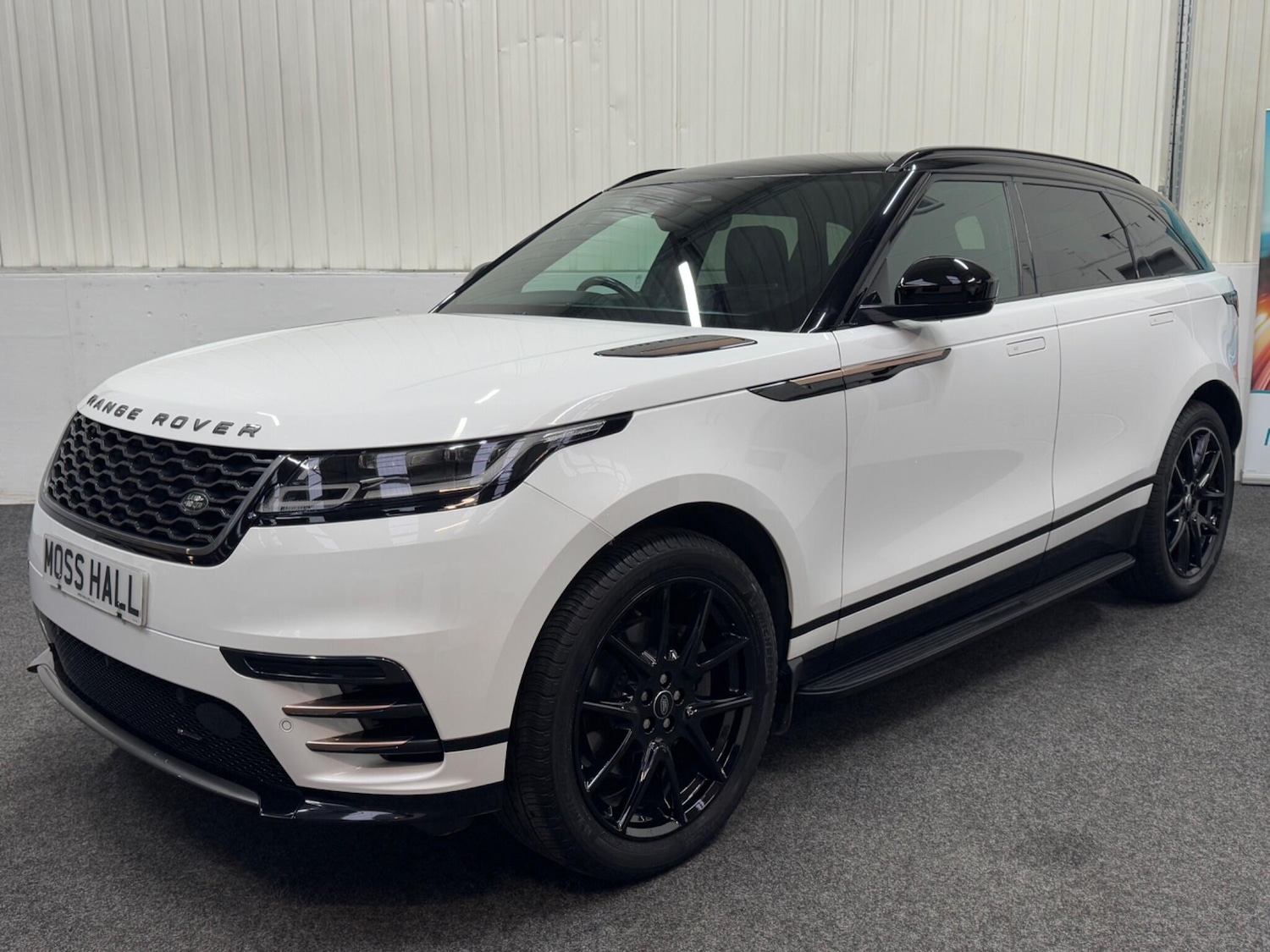 Used Land Rover Range Rover Velar 2022 for sale - 77305590: Photo 3
