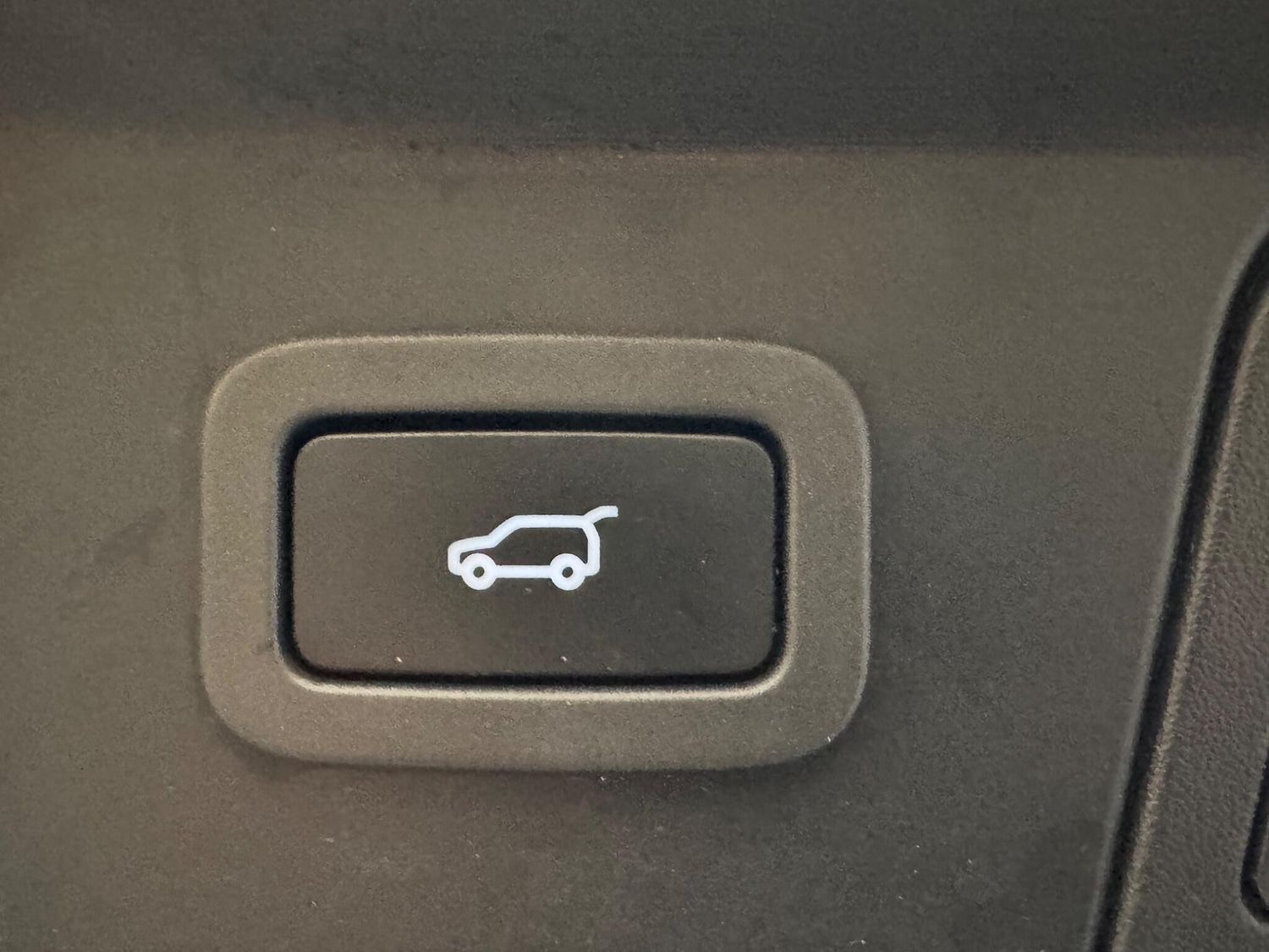 Used Land Rover Range Rover Velar 2018 for sale - 75940494: Photo 25