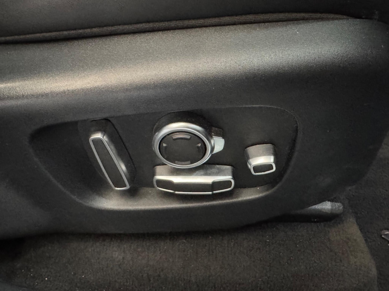 Used Land Rover Range Rover Velar 2018 for sale - 76849661: Photo 24