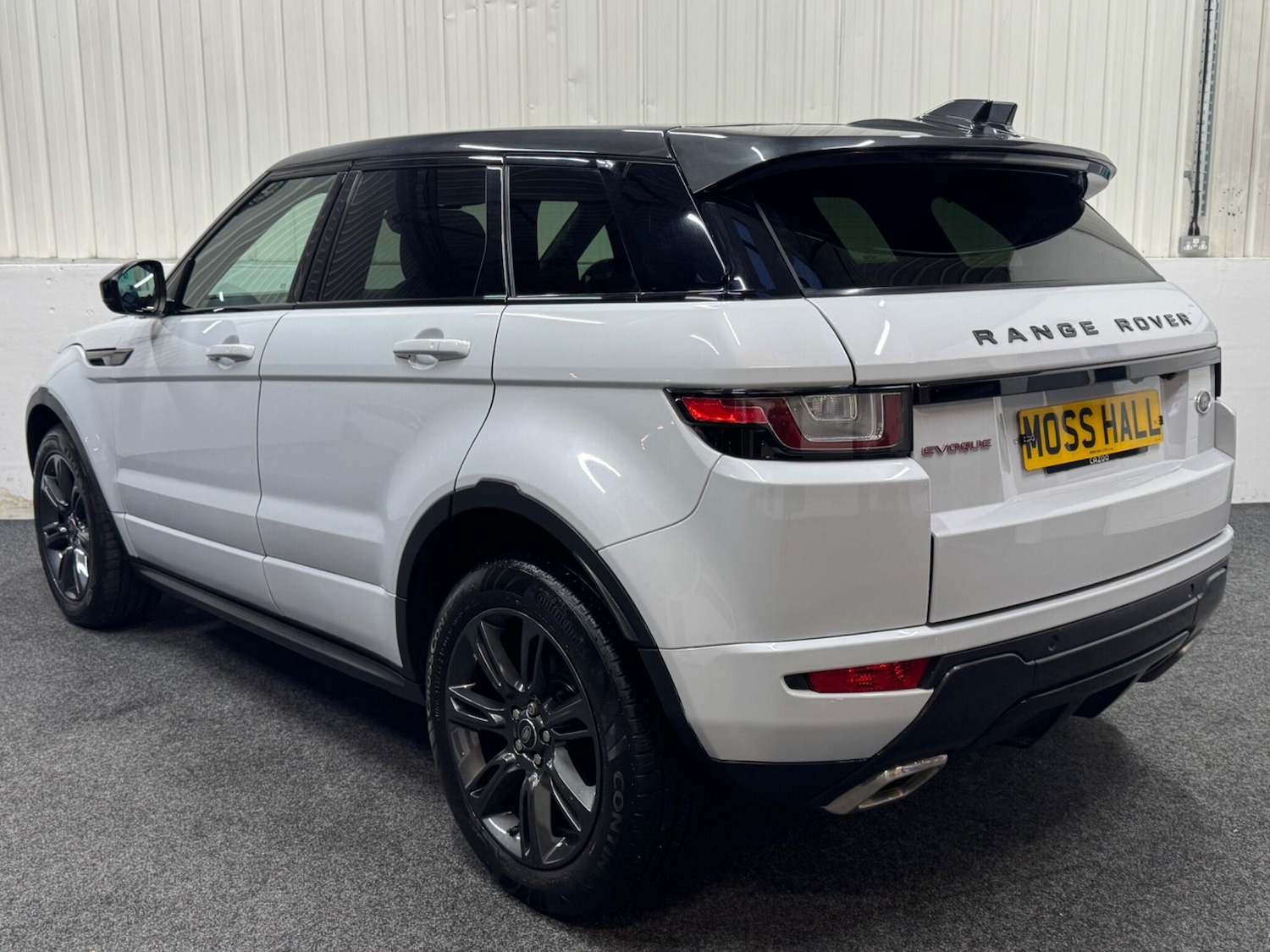 Used Land Rover Range Rover Evoque 2017 for sale - 76952874: Photo 4