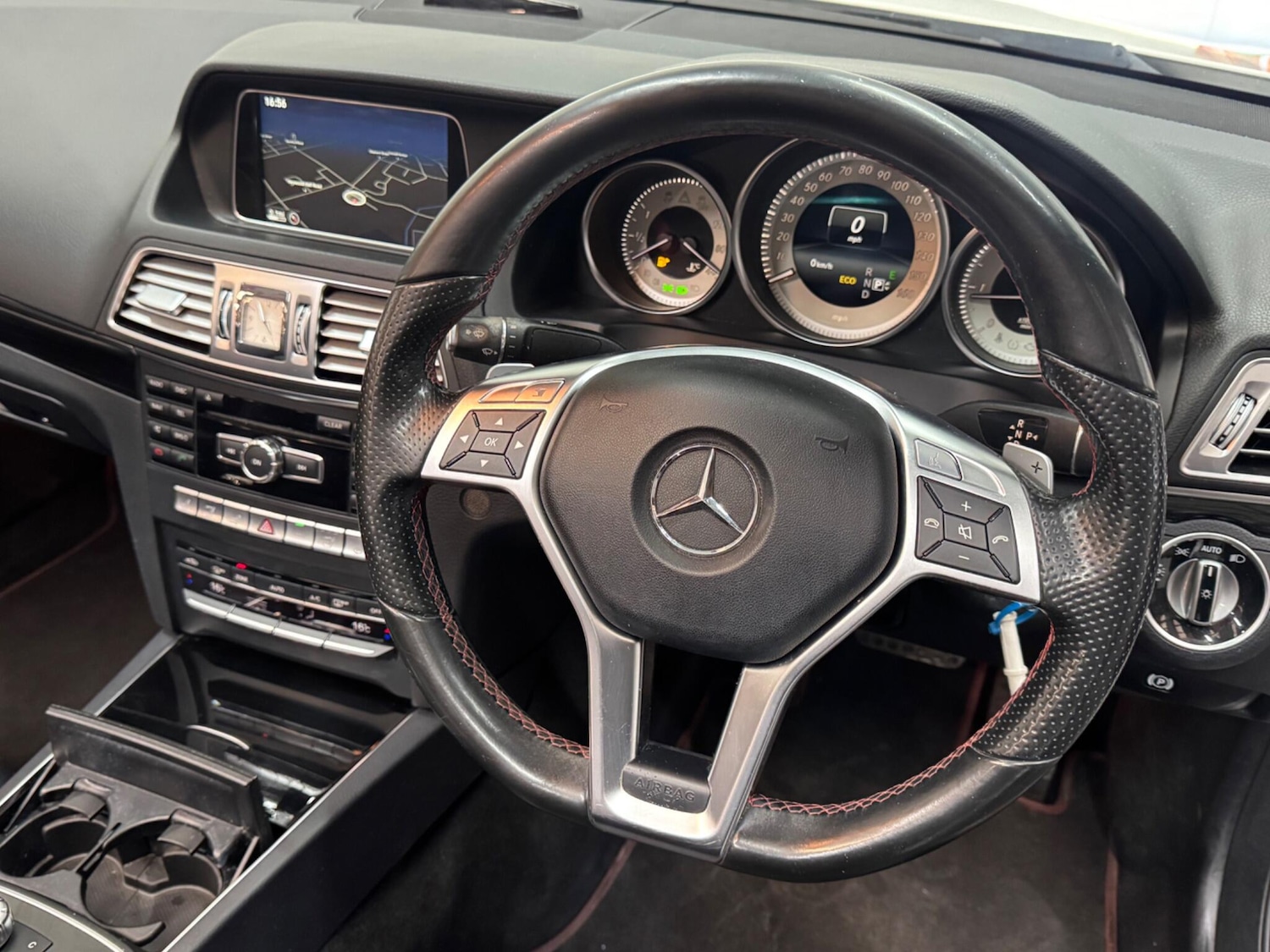 Used Mercedes-Benz E Class 2014 for sale - 76349480: Photo 10