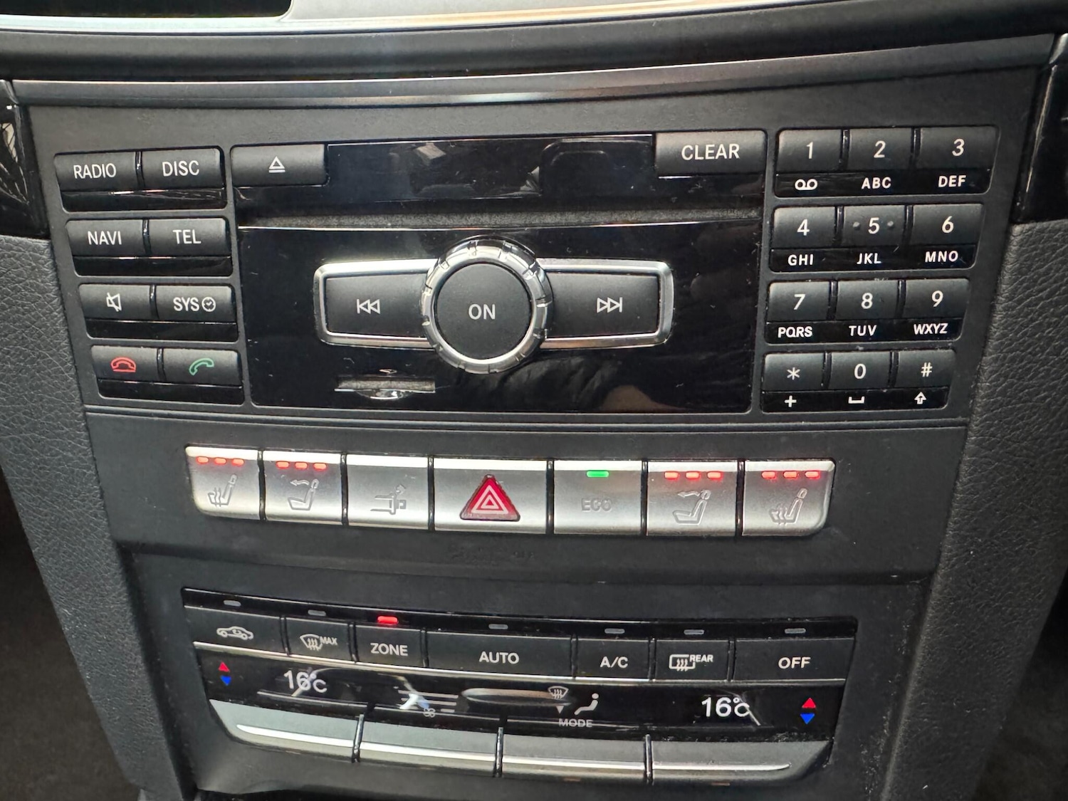 Used Mercedes-Benz E Class 2014 for sale - 76349480: Photo 17