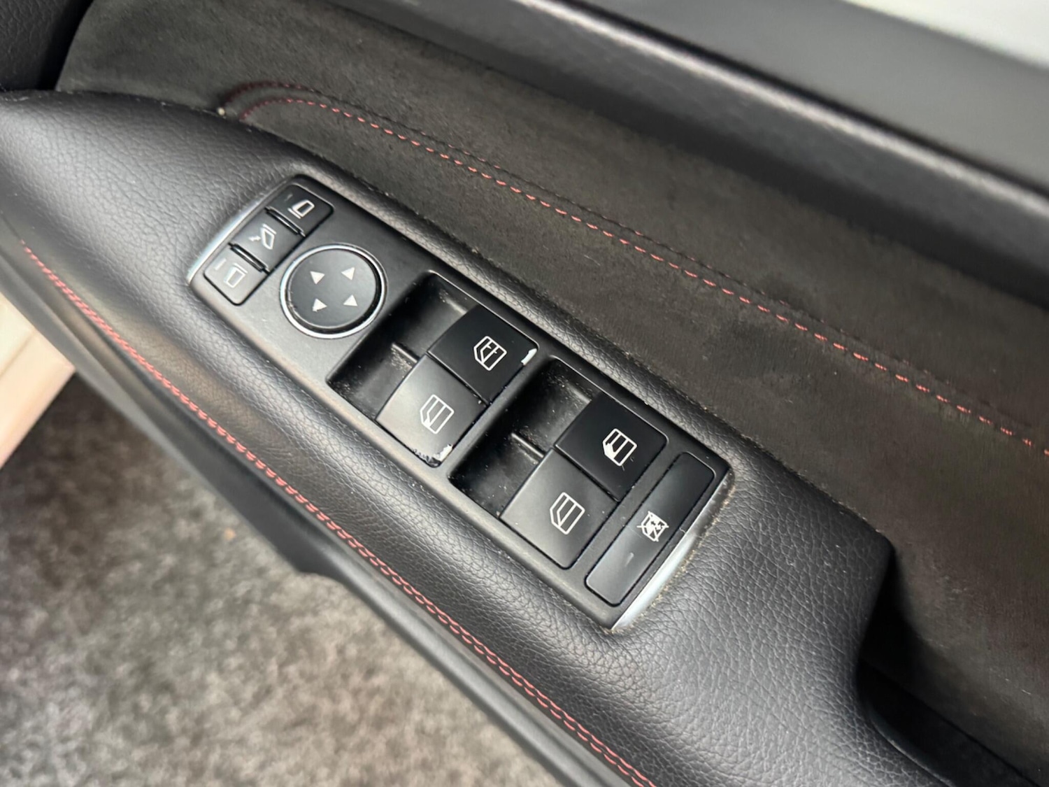 Used Mercedes-Benz E Class 2014 for sale - 76349480: Photo 19