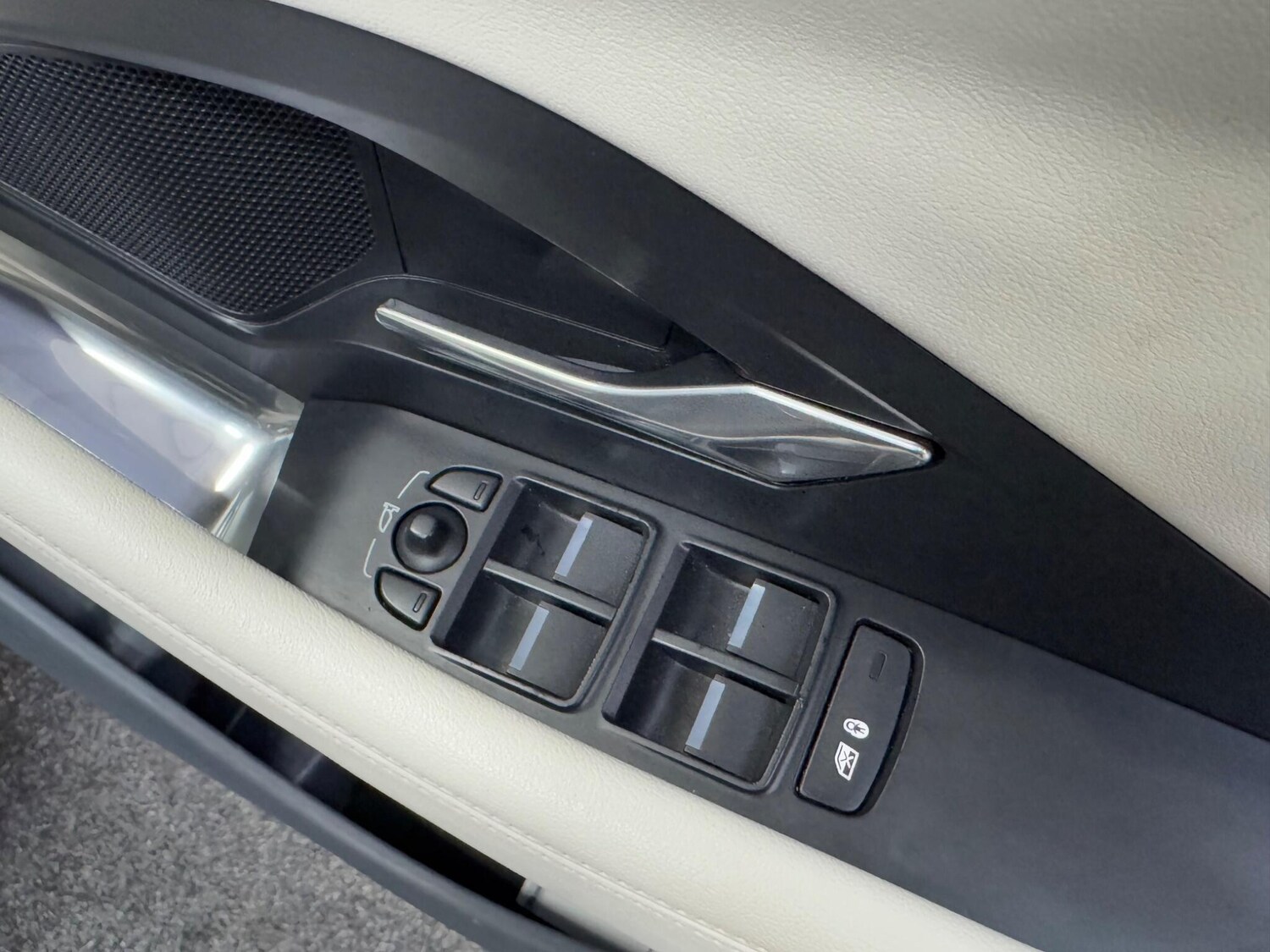 Used Jaguar E-Pace for sale - 77455836: Photo 15