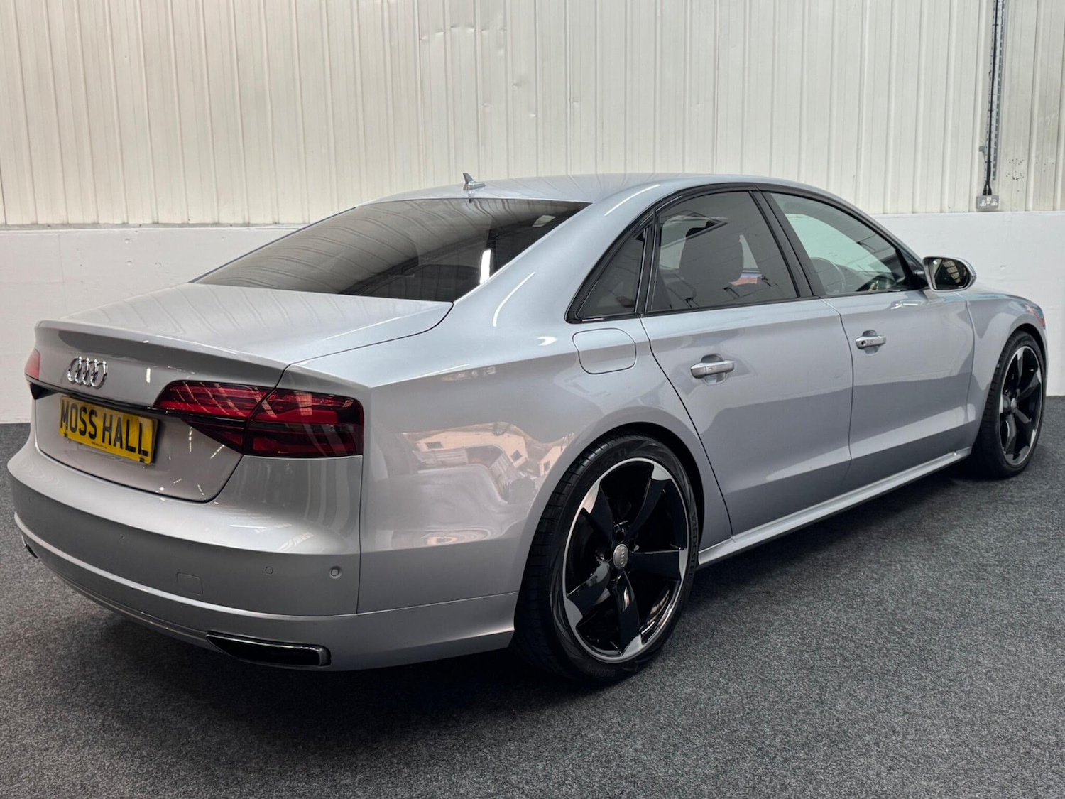 Used Audi A8 2017 for sale - 76990339: Photo 2
