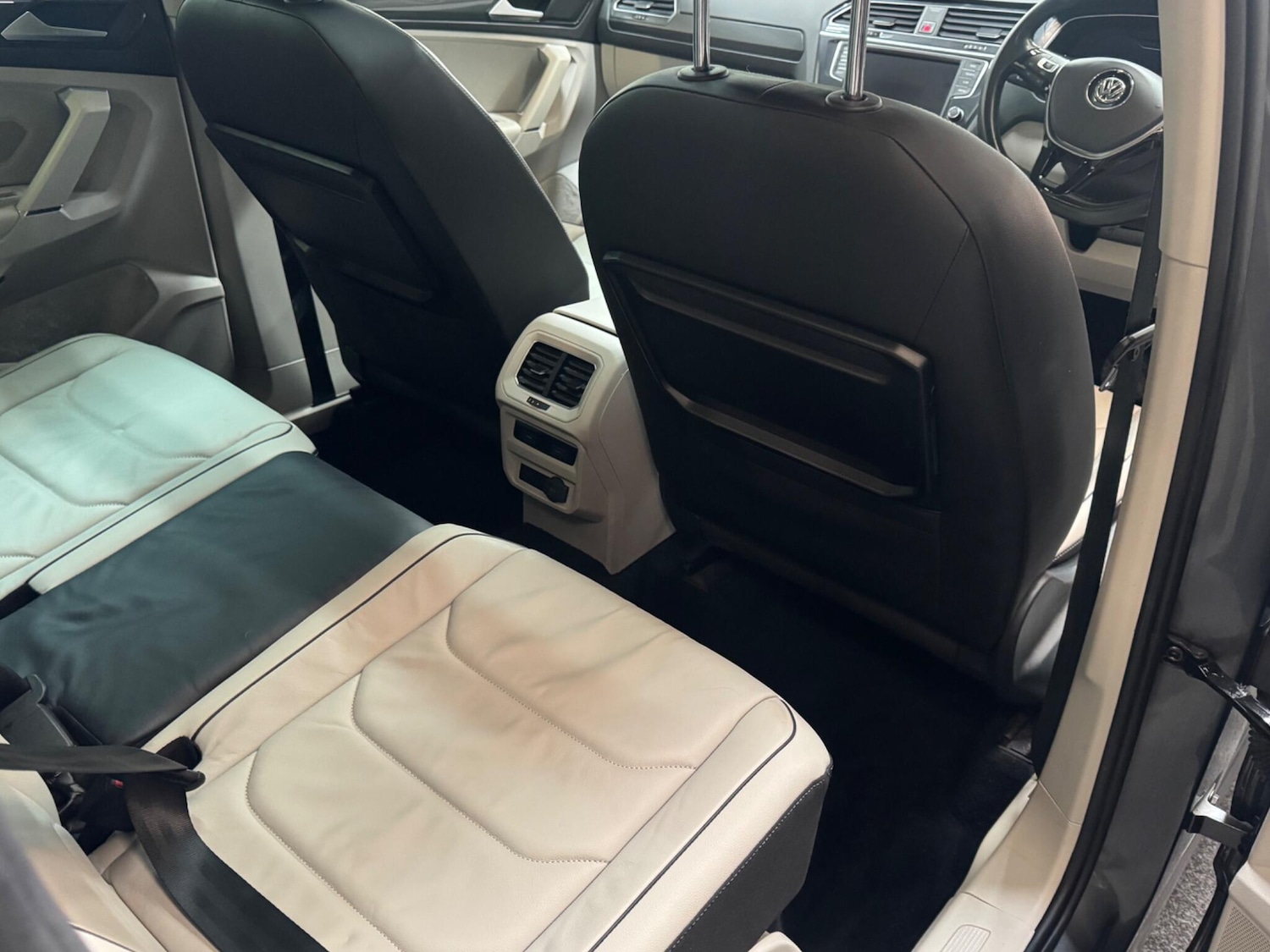 Used Volkswagen Tiguan 2017 for sale - 76032148: Photo 15