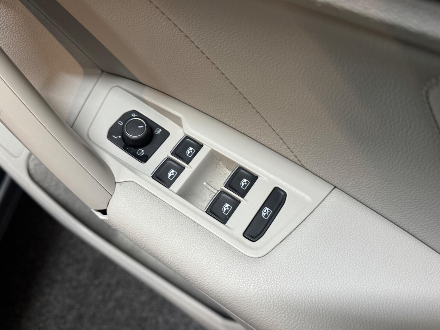 Used Volkswagen Tiguan 2017 for sale - 76032148: Photo 22