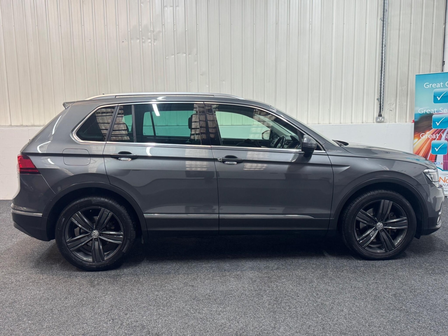 Used Volkswagen Tiguan 2017 for sale - 76032148: Photo 5