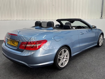 Used Mercedes-Benz E Class 2011 for sale - 76327395: Photo