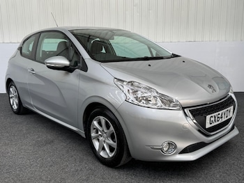 Used Peugeot 208 2014 for sale - 78348005: Photo
