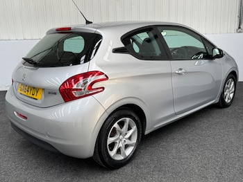 Used Peugeot 208 2014 for sale - 78348005: Photo