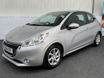 Used Peugeot 208 2014 for sale - 78348005: Photo