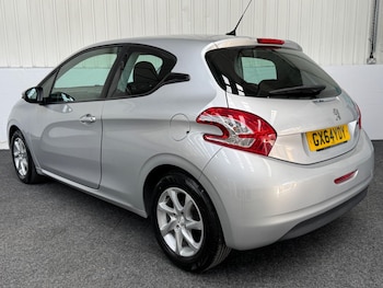 Used Peugeot 208 2014 for sale - 78348005: Photo