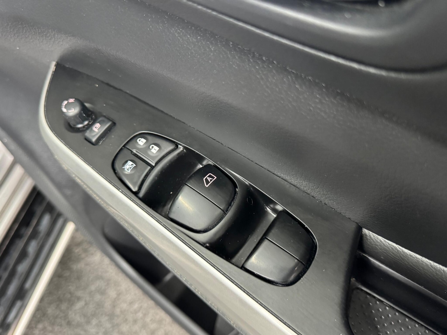 Used Nissan Navara 2017 for sale - 78072510: Photo 18