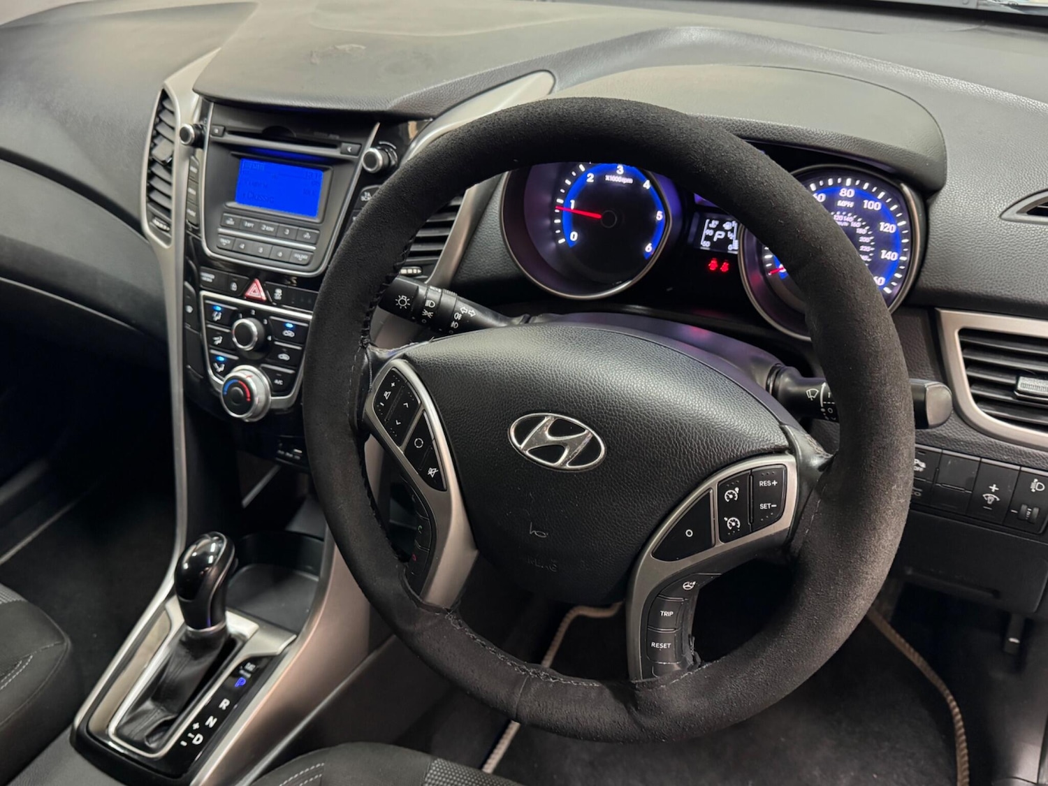 Used Hyundai i30 2014 for sale - 76399220: Photo 9