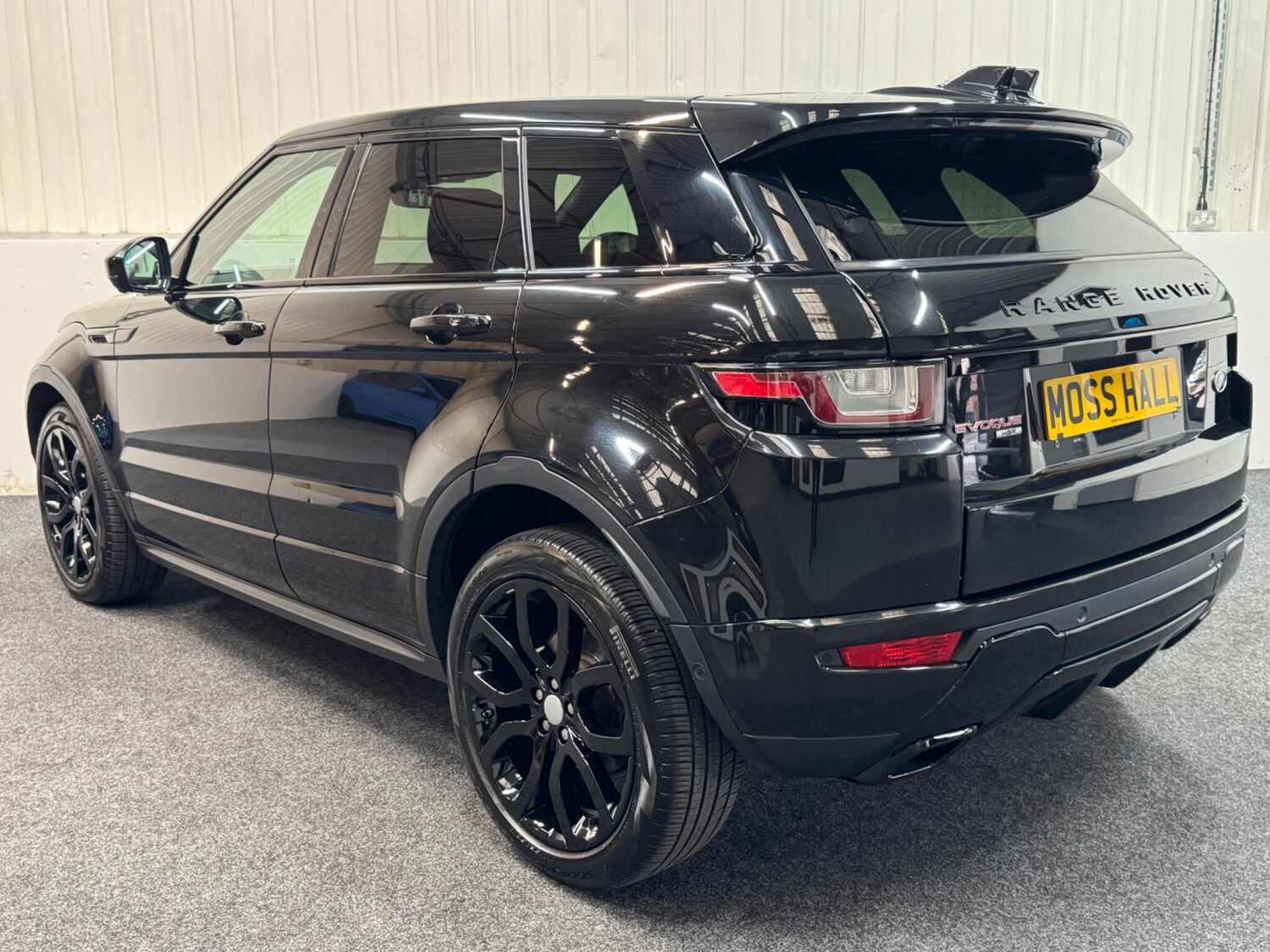 Used Land Rover Range Rover Evoque 2018 for sale - 76108357: Photo 4