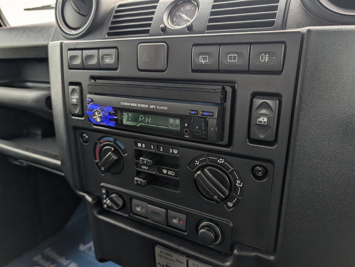 Used Land Rover Defender 2013 for sale - 77238405: Photo 11