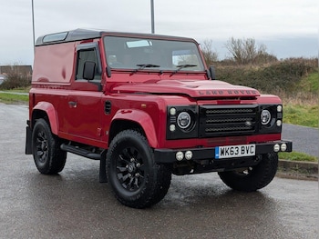Land Rover Defender feature image