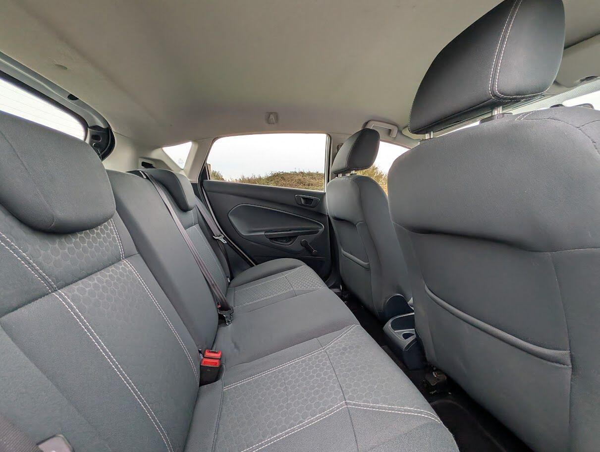 Used Ford Fiesta 2011 for sale - 76307220: Photo 14