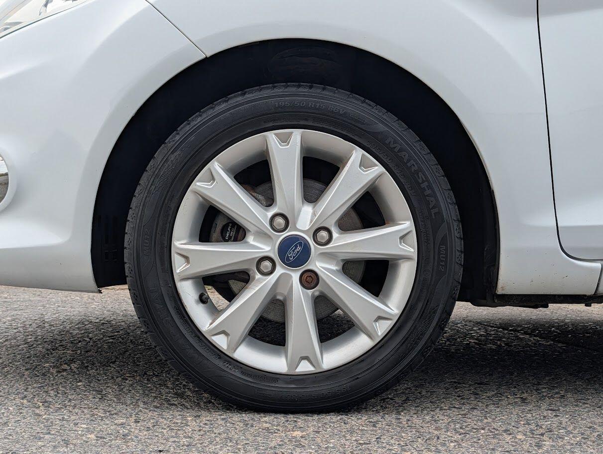 Used Ford Fiesta 2011 for sale - 76307220: Photo 17