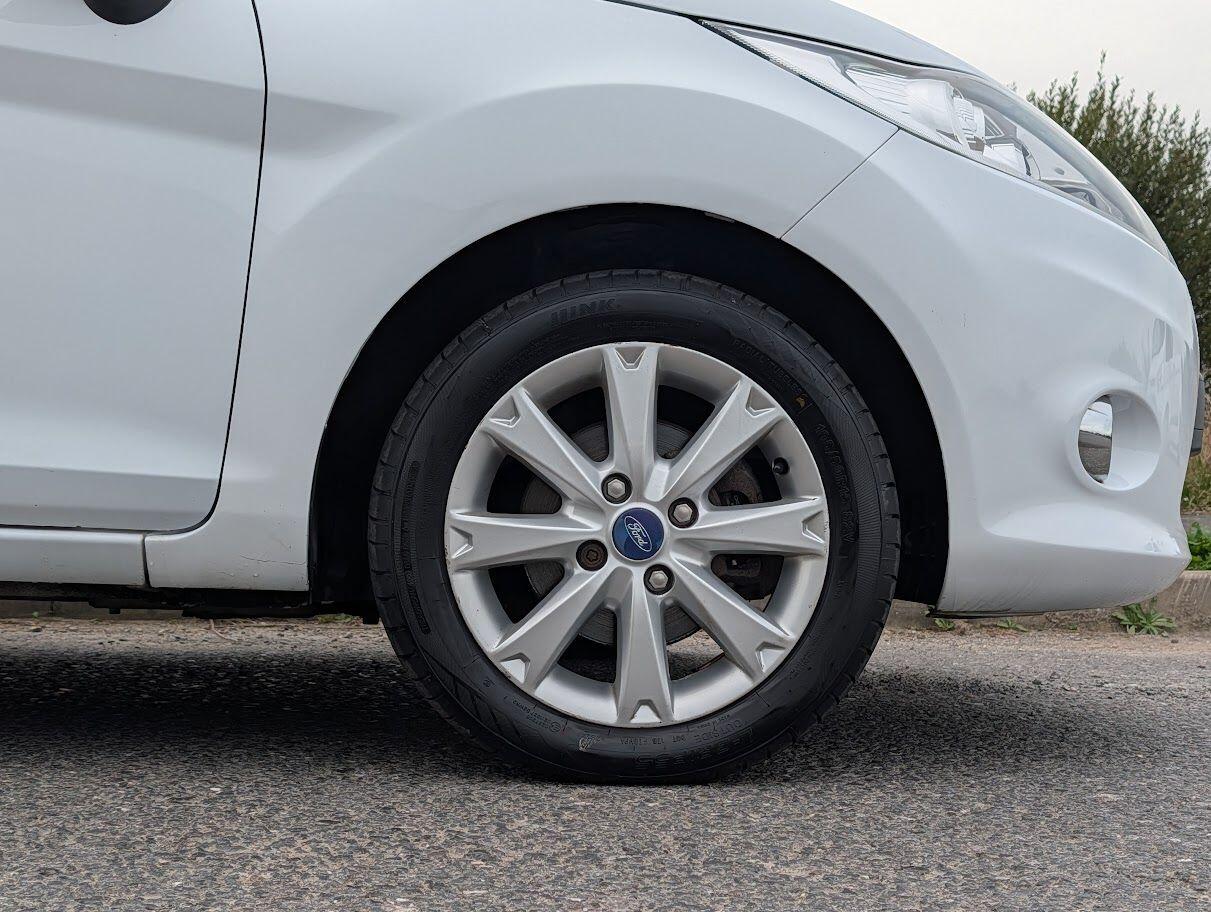 Used Ford Fiesta 2011 for sale - 76307220: Photo 19