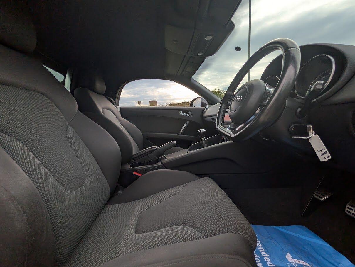 Used Audi TT 2010 for sale - 76989522: Photo 10