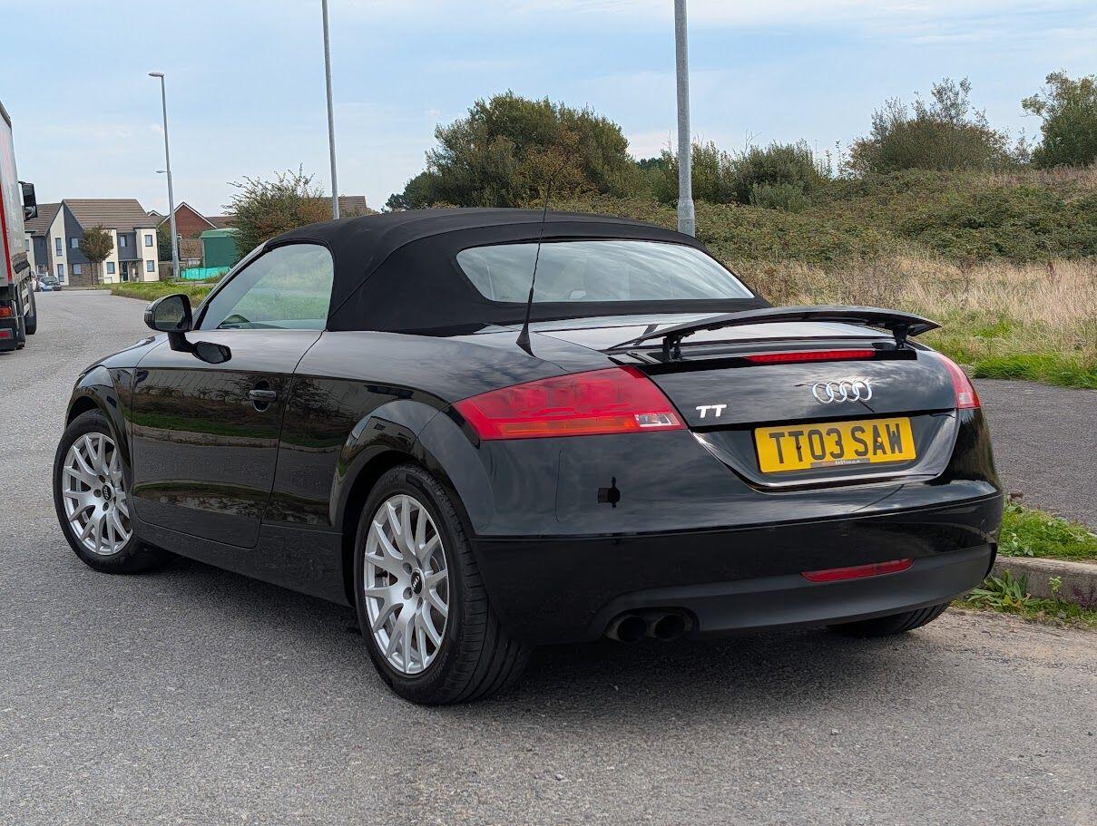 Used Audi TT 2010 for sale - 76989522: Photo 4