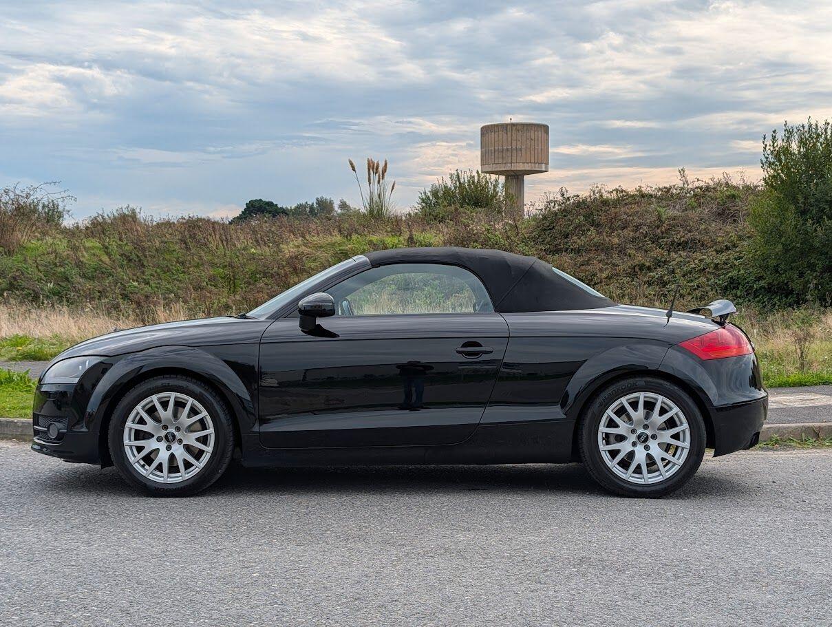 Used Audi TT 2010 for sale - 76989522: Photo 5