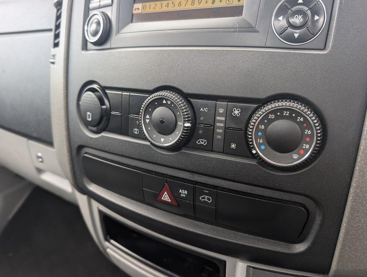 Used Mercedes-Benz Sprinter 2011 for sale - 76987655: Photo 14